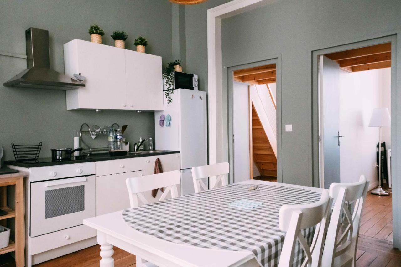 Charming Apartment With Terrace In Lille Exteriör bild