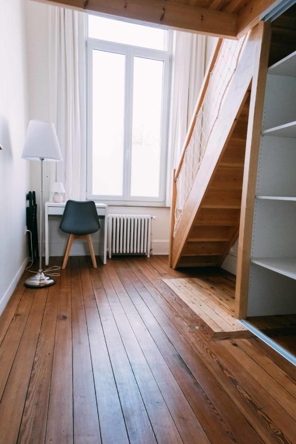 Charming Apartment With Terrace In Lille Exteriör bild